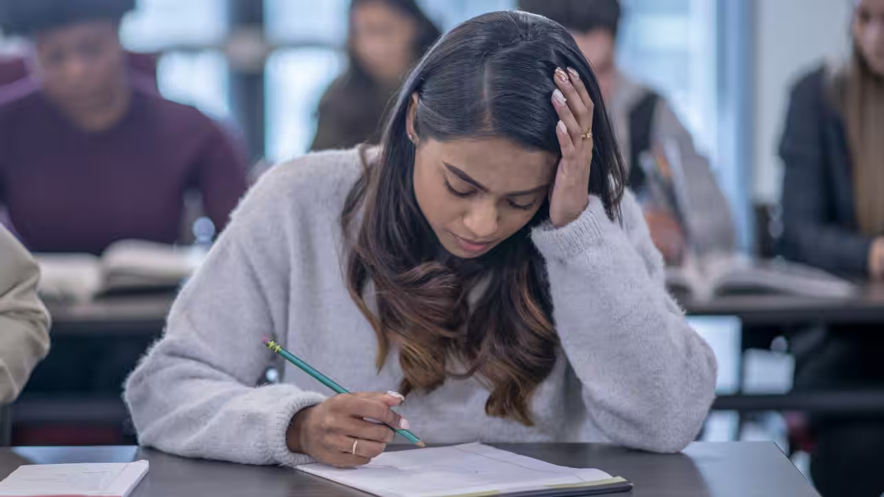 You are currently viewing Top Mental Health Challenges Faced by College Students Today